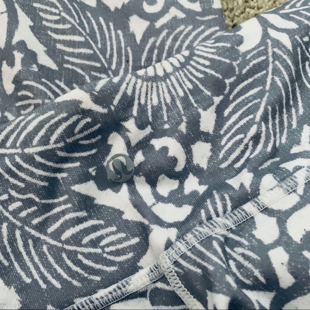 Lululemon | Beachy Floral Crops - Picture 5 of 7